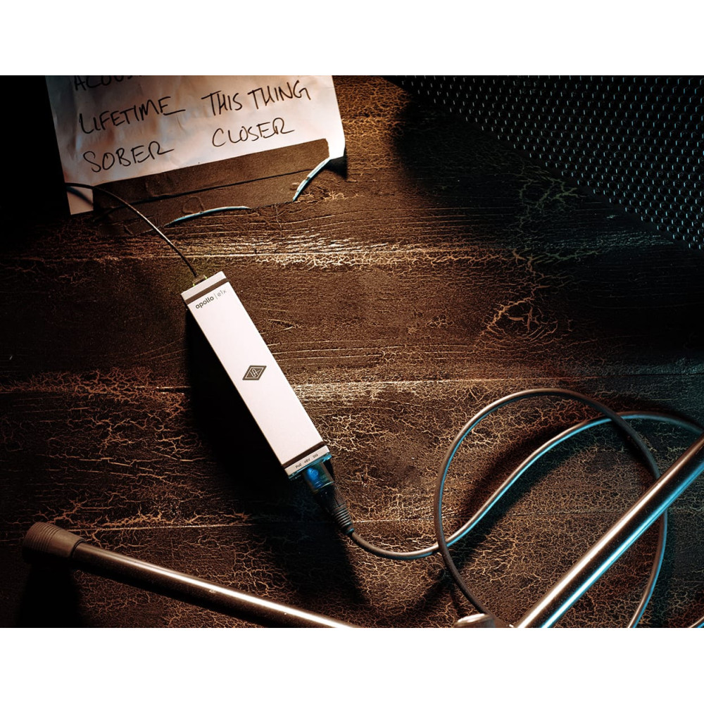 "Universal Audio Apollo E1X Remote-controllable Unison Preamp (Dante) - Top Audio Interface"