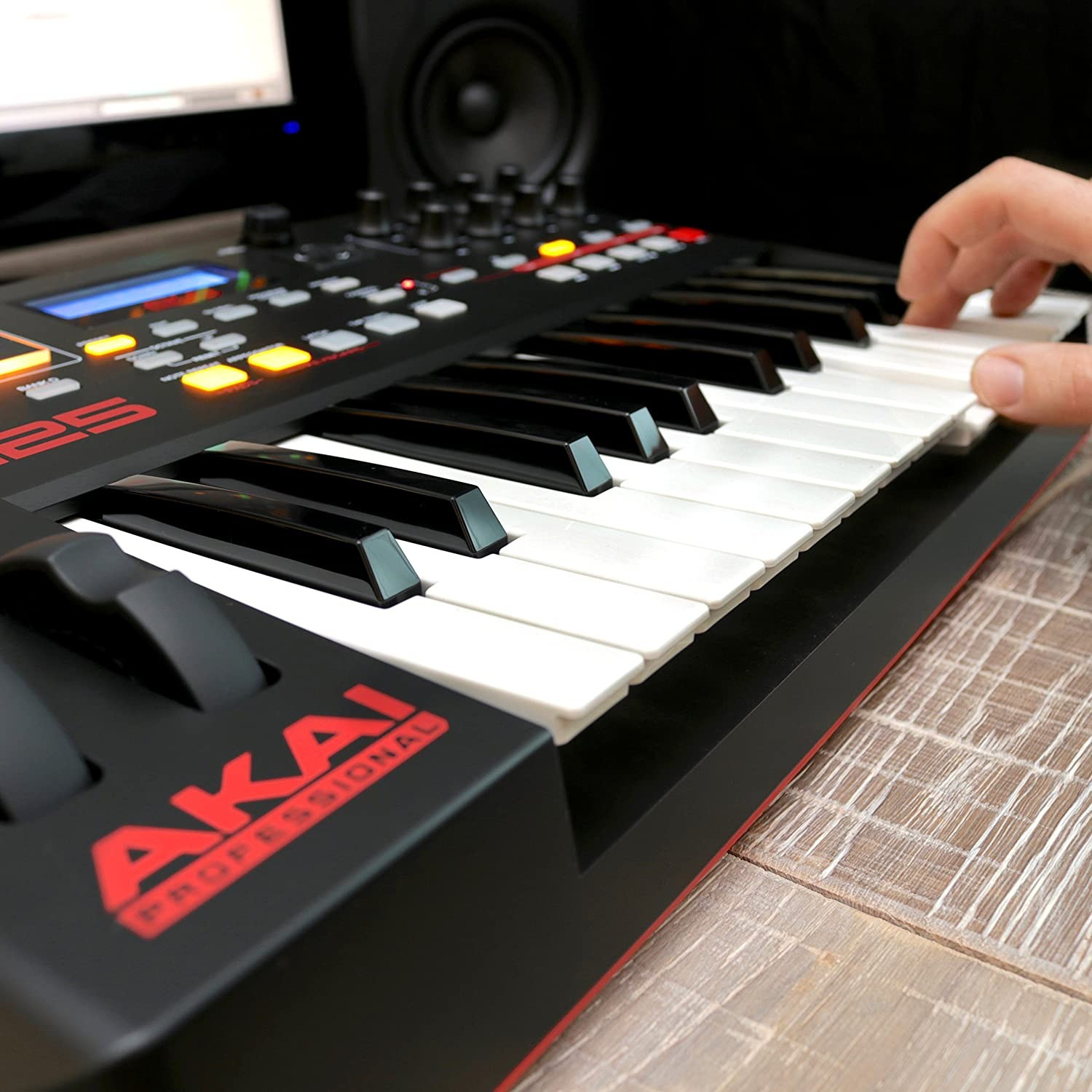 Akai Professional MPK225 25-Keys Midi Controller Keyboard